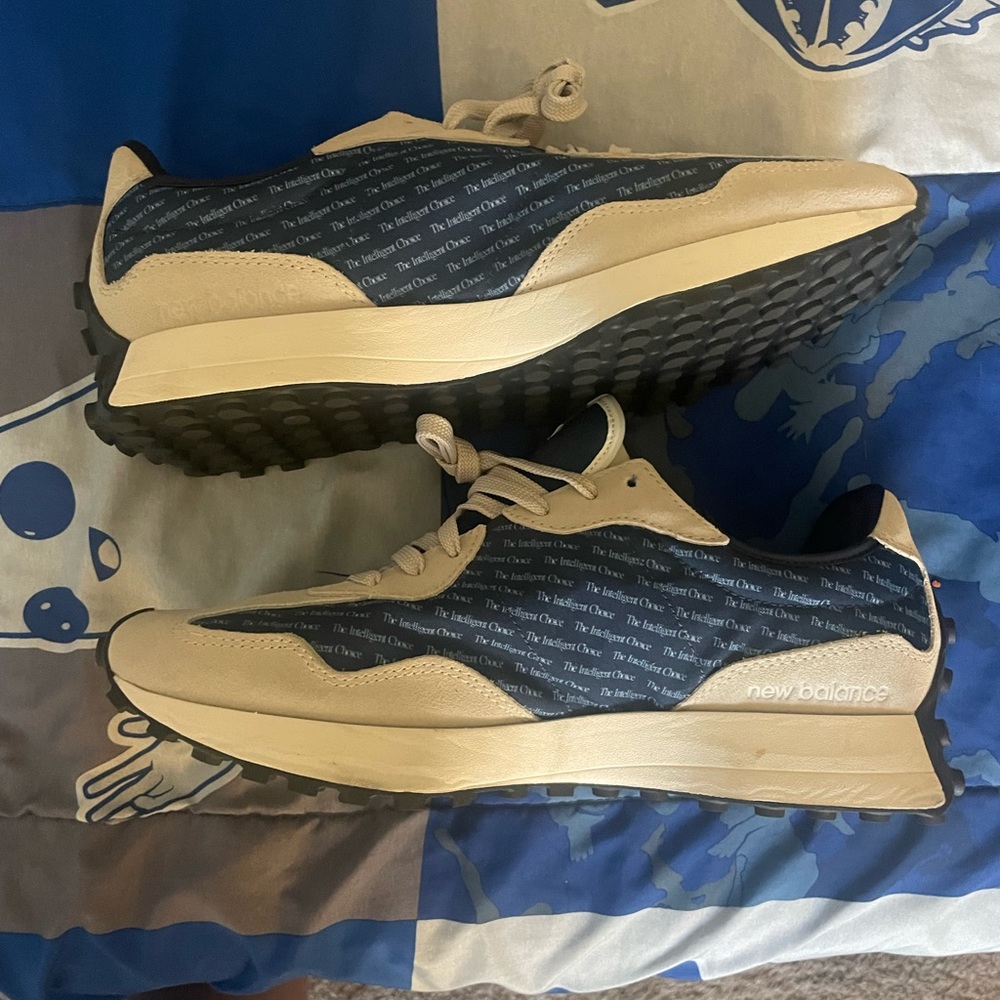 New Balance 327 like new - Picture 4 of 5